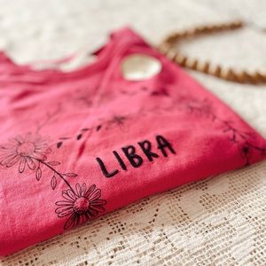 libra tee